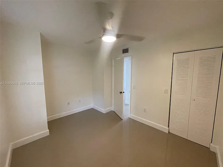 12370 SW 52nd Pl — Photo 11