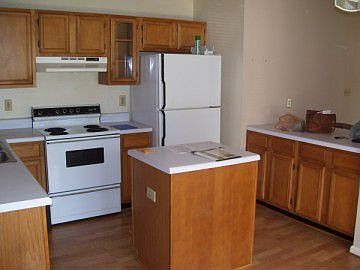 http://www.propertyboss.net/CustomerImages/SWEYER_71385/media/Properties/6813%20Wood%20Sorrell/zsmall_100_1436.jpg