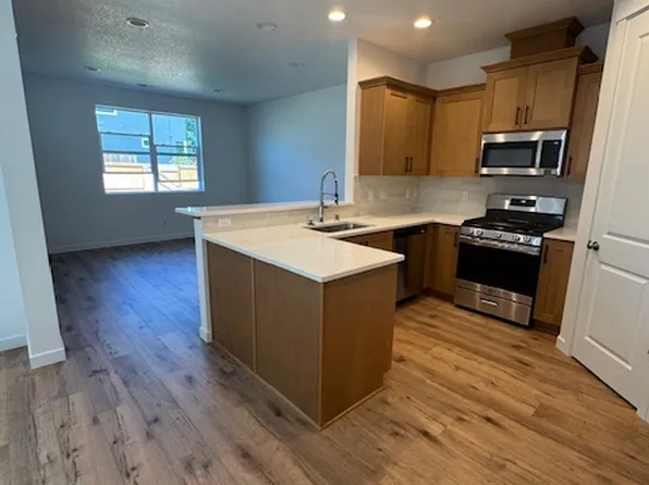 18308 NE 43rd Pl, Vancouver, WA 98686