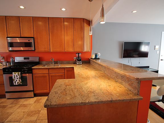 5th image of 5549 W Higgins Ave APT 2B