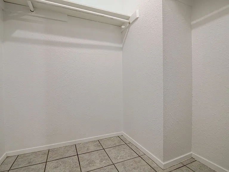 819 Sirocco Dr — Photo 12