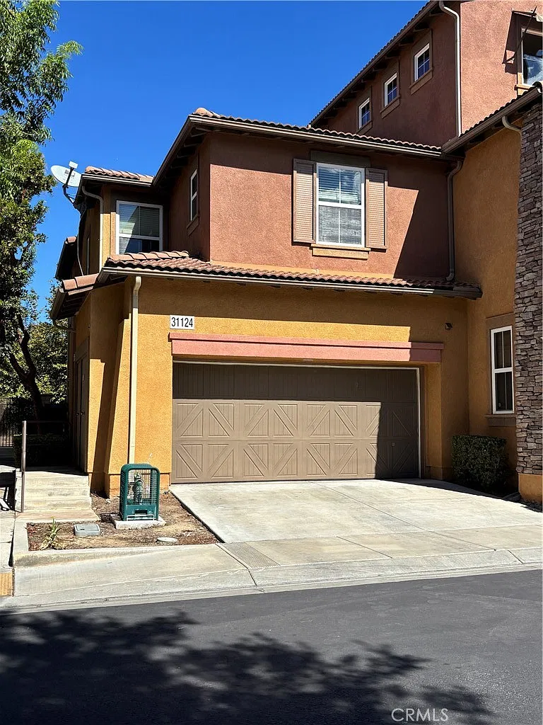 3 bed, 2.5 bath, 1548 sqft, $2,850 — Photo 3