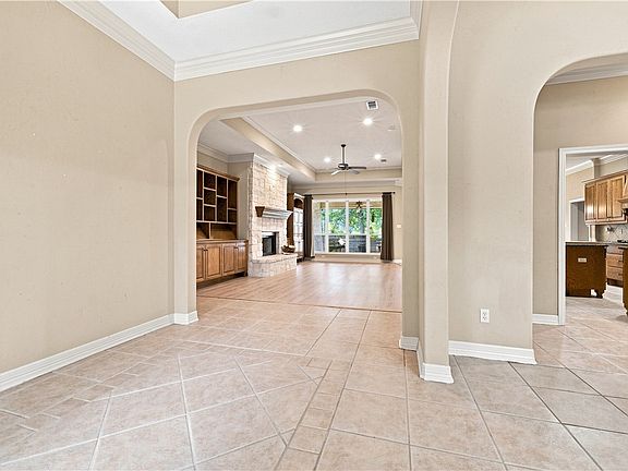 5th image of 2116 Rockcliffe Loop