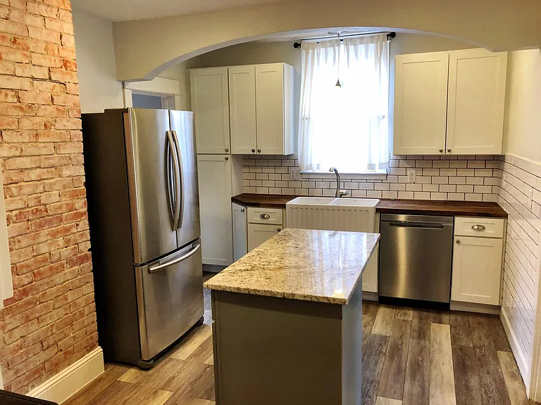 1025 E Boulder St — Photo 6