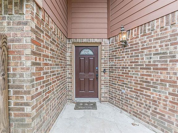 3rd image of 3039 Ashford Park Dr