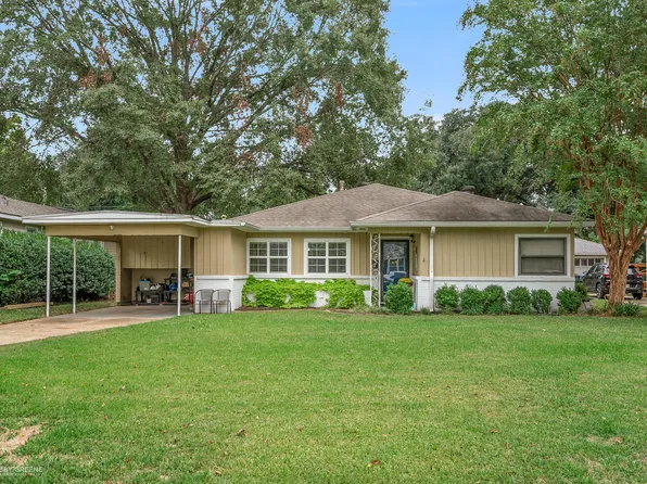 3727 Greenway Pl, Shreveport, LA 71105