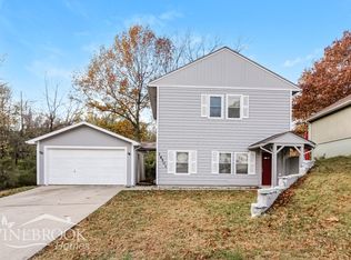 16501 E Crackerneck Rd, Independence, MO 64055