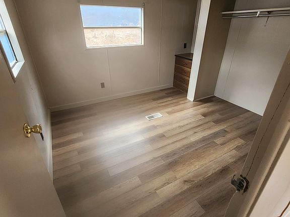 5th image of 434 Tunnelton St