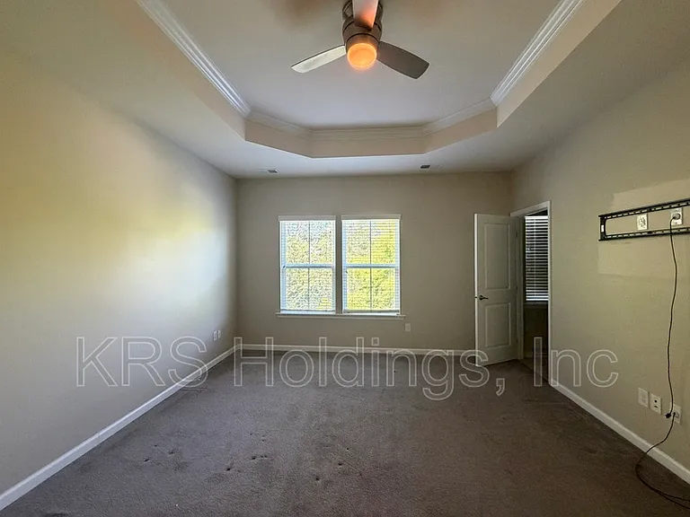308 Covington Dr — Photo 6