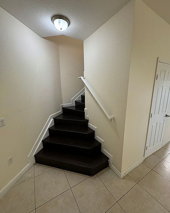1st image of 290-290 NW 109th Ave #212