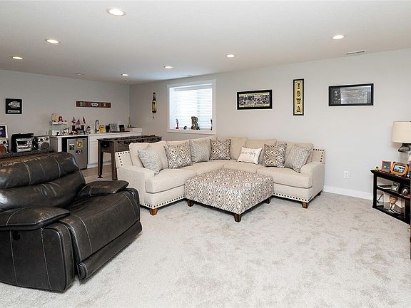 3rd image of 3206 NW 29th St