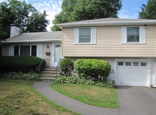 169 Nahatan St, Westwood, MA 02090