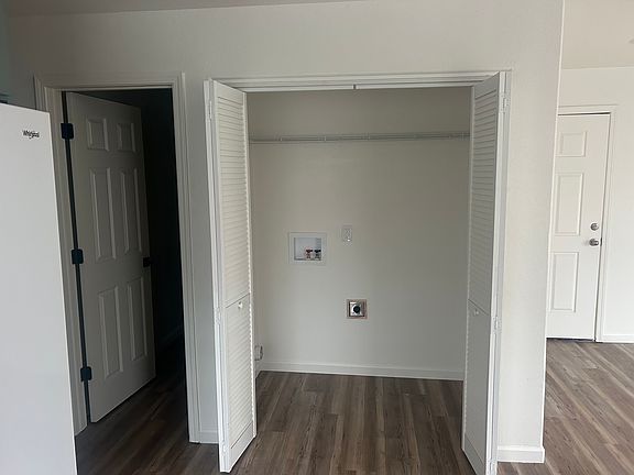 4th image of 1415 Eucalyptus Ave APT D