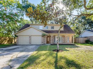215 Rachael Ln, Friendswood, TX 77546