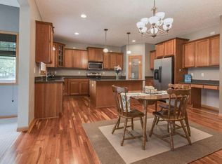 3430 Mulberry Cir, Woodbury, MN 55129