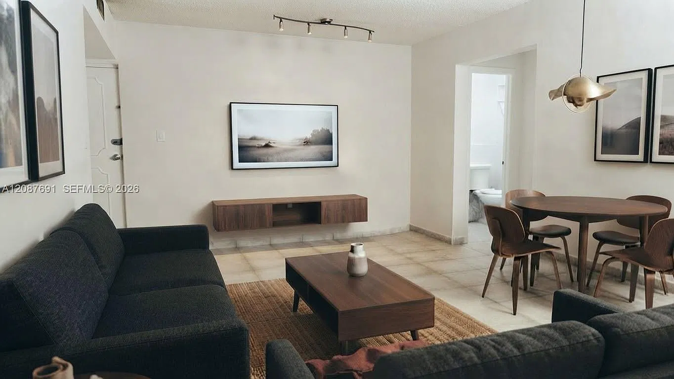 Avila Condo — Photo 1
