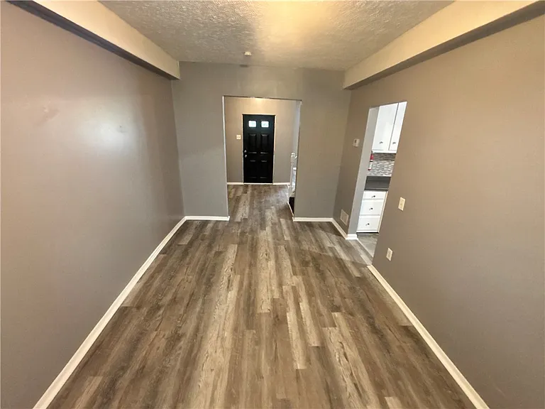 335 Cedarhurst St — Photo 12