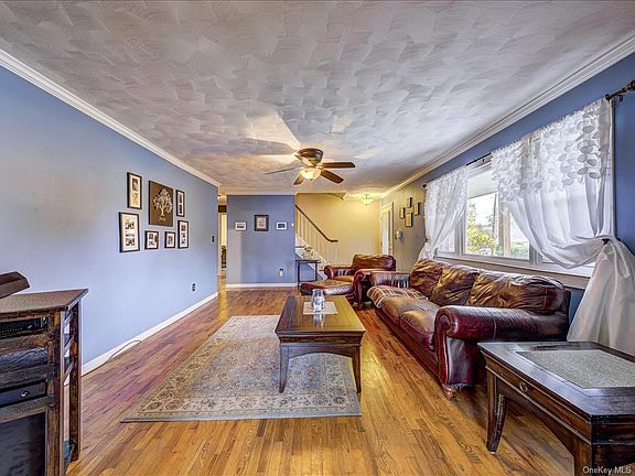 5th image of 33 Cherrywood Dr