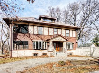 10057 S Longwood Dr, Chicago, IL