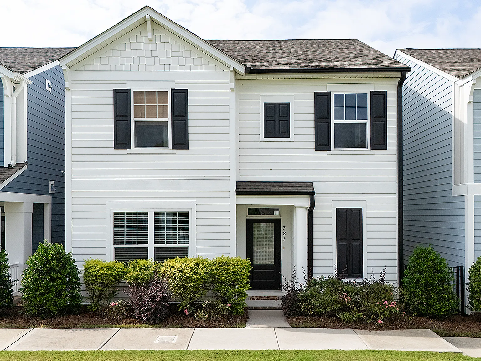 3 bed, 2.5 bath, 1986 sqft, $2,495 — Photo 1