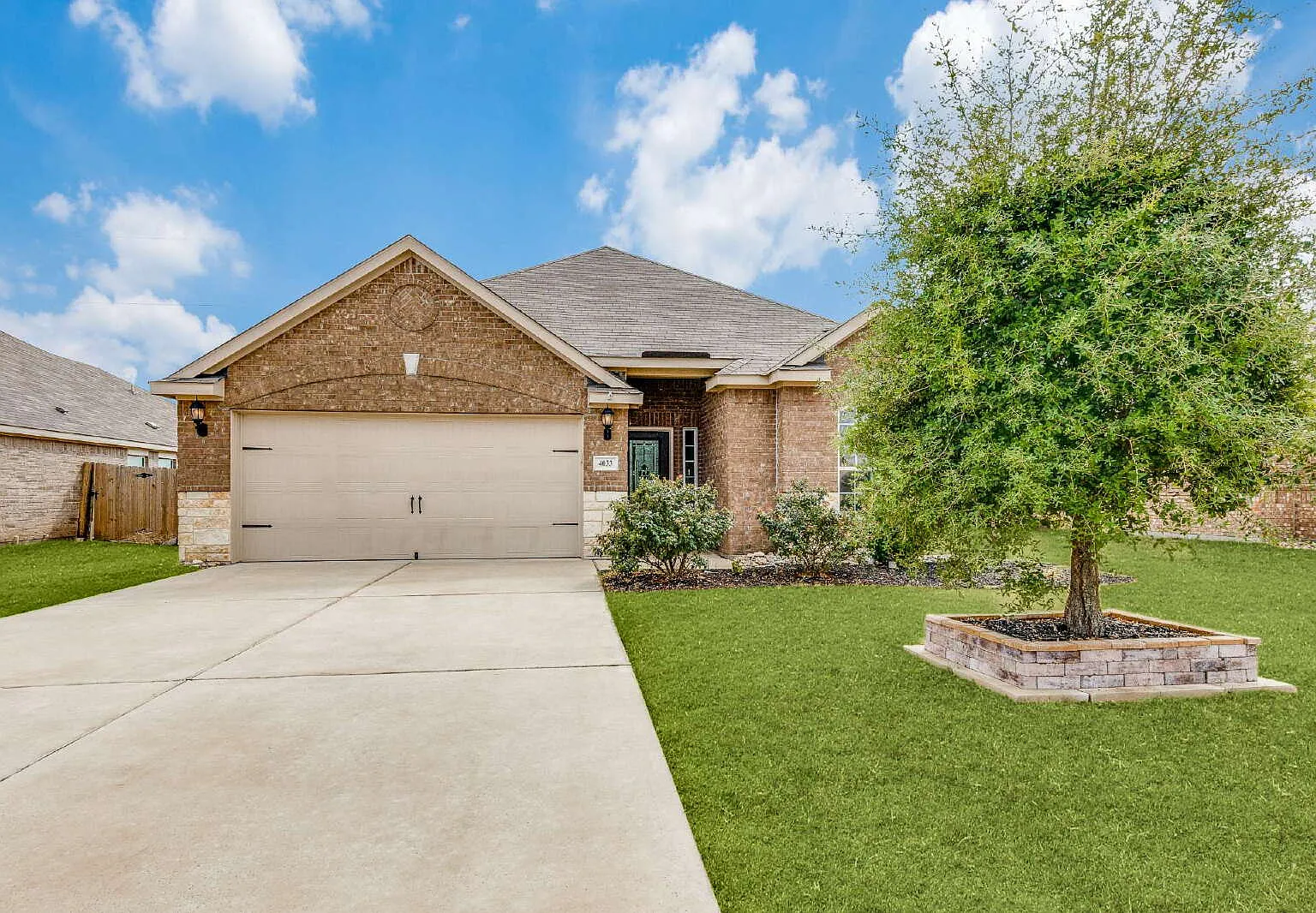 3 bed, 2.0 bath, 1759 sqft, $2,100 — Photo 1