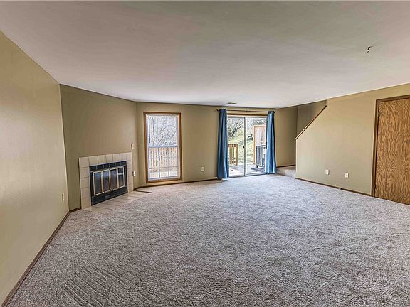 3rd image of 2266 Nutmeg Ct