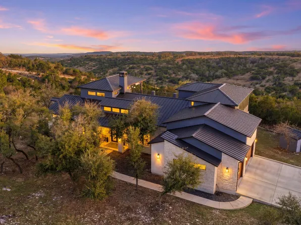 2587 Falling Oak, Blanco, TX 78606