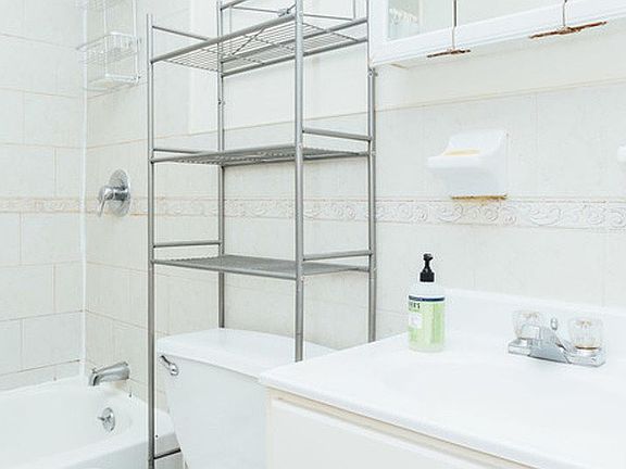 3rd image of 311 Jefferson St #2C
