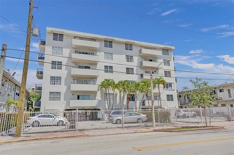 1st image of 8024 Tatum Waterway Dr APT 6C