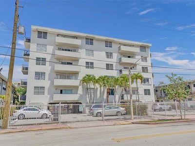 8024 Tatum Waterway Dr APT 6C, Miami Beach, FL, 33141