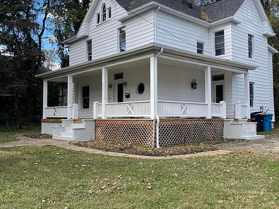 2nd image of 835 Staunton Ave NW