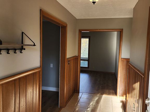 2nd image of 1436 Whiteside Dr