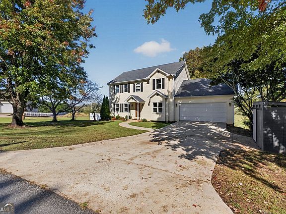 3rd image of 245 Foothills Dr