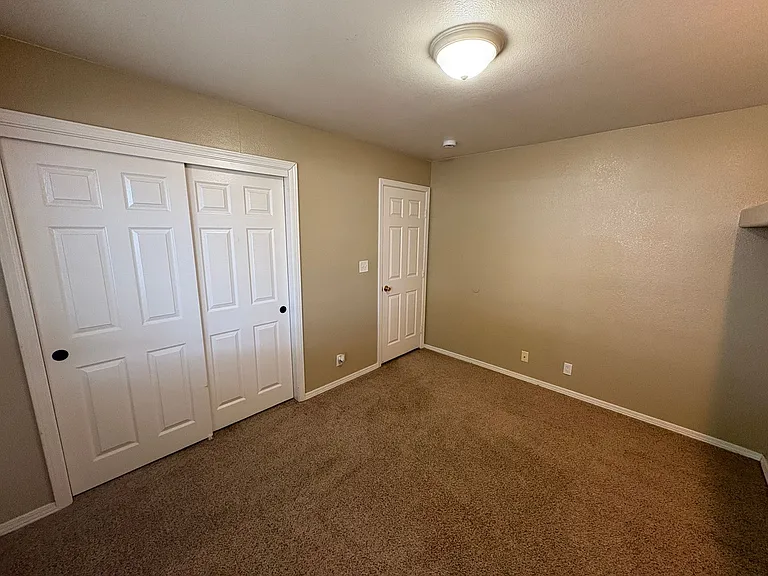 391 Trinity Ct — Photo 12