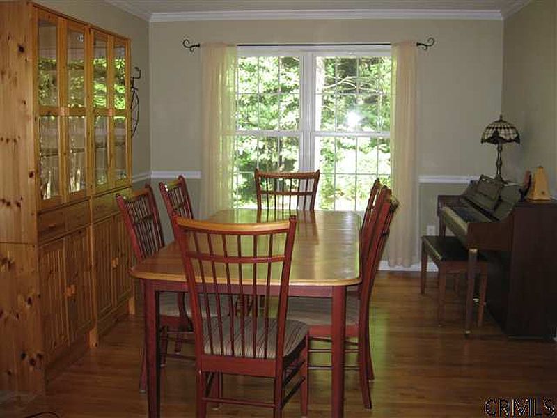 5th image of 47 COBBLE HILL Drive