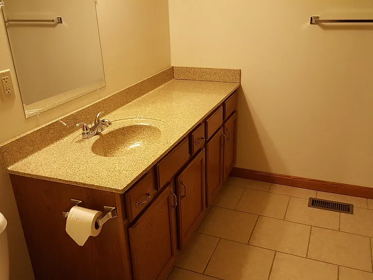 529 Rumbach Ave #529 — Photo 11