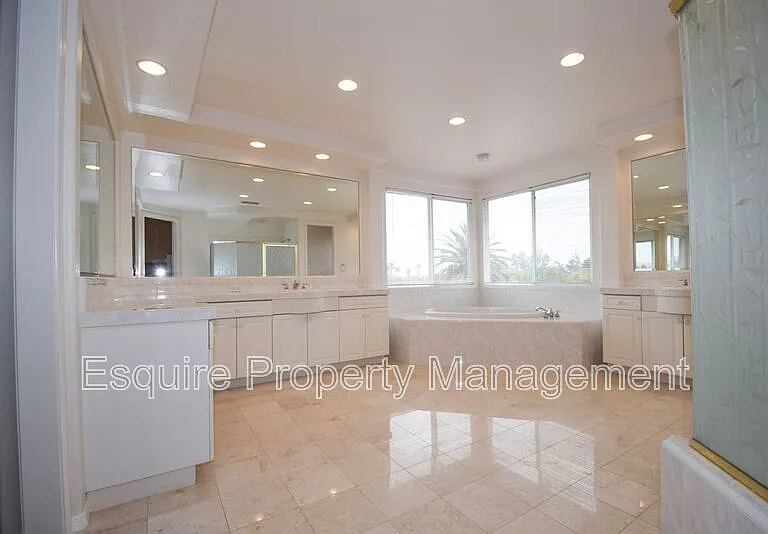 2895 Diamond Dr — Photo 15