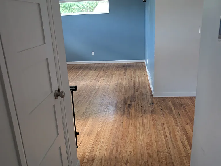 914 W Jefferson St — Photo 34