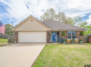 20 Oak Leaf St, White Oak, TX 75693