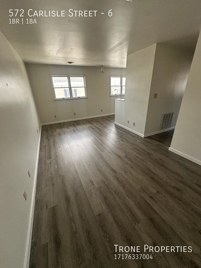 1 bed, $1,050 — Photo 3
