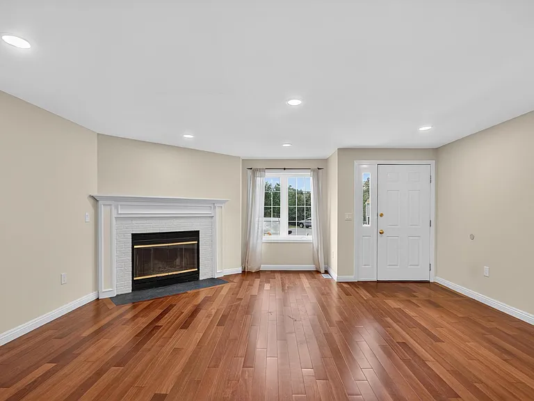 128 Parker St #3C — Photo 2