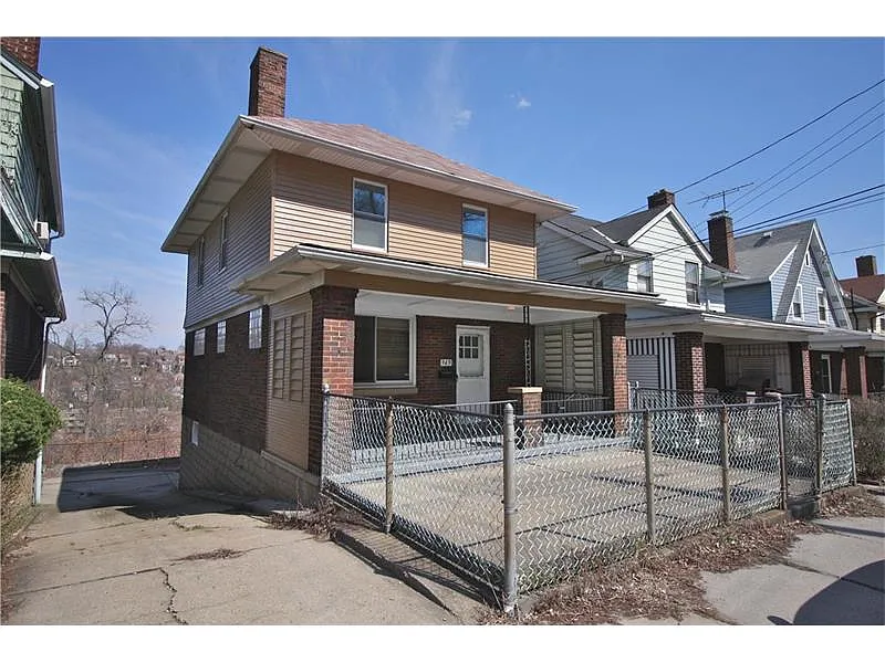 949 Flemington St photo 1