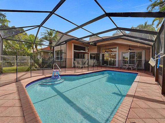 2nd image of 2523 Golf View Dr