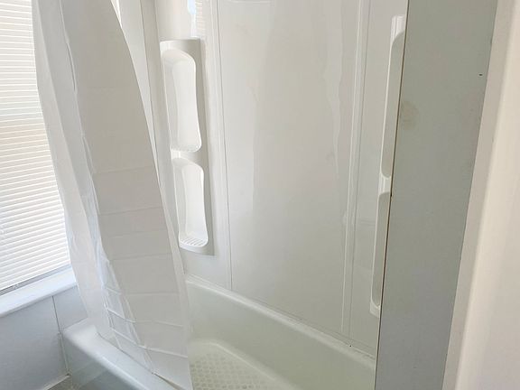 4th image of 69 Granite St #2