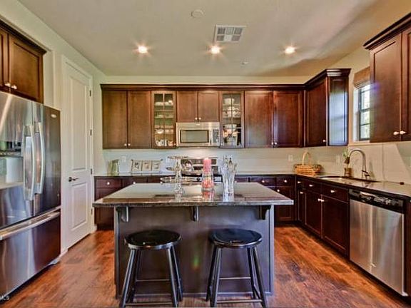 3rd image of 18650 N Thompson Peak Pkwy APT 1073