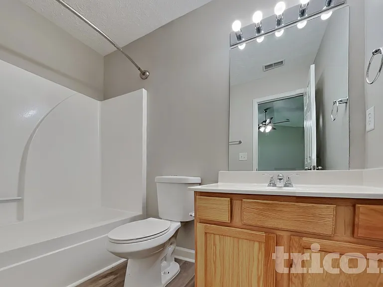 649 Belgium Dr — Photo 8
