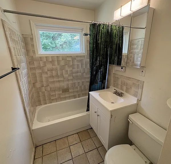 2442 N Pittsburg Ave — Photo 6