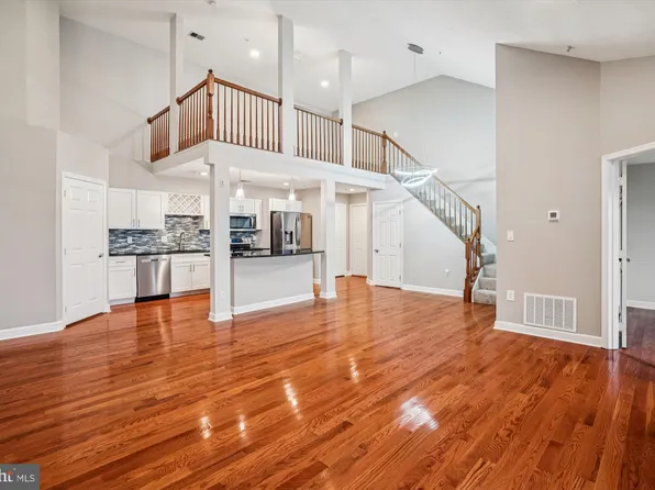 629 Admiral Dr #H8-305, Annapolis, MD 21401