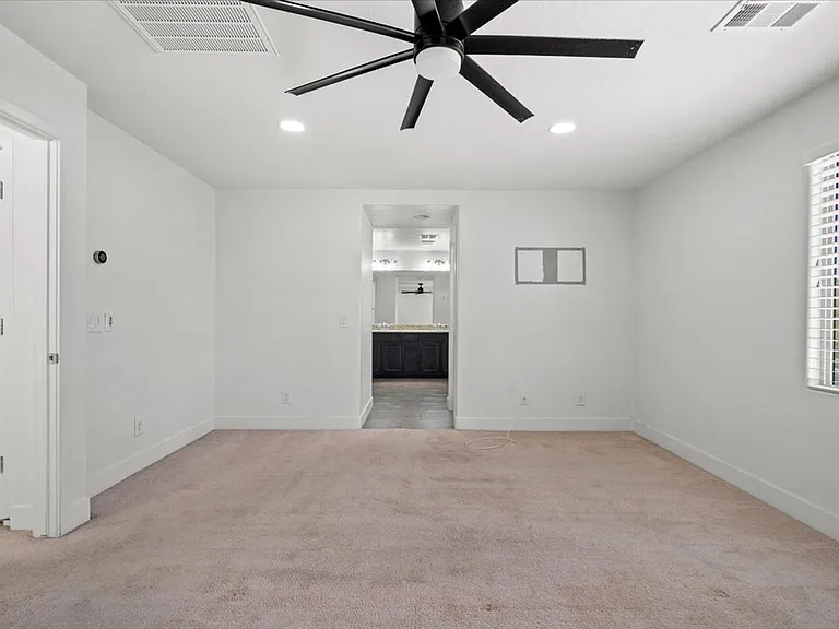 8931 Oreana Peak Ct — Photo 14
