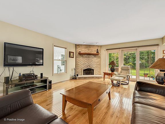 5th image of 1041 Beninford Ln